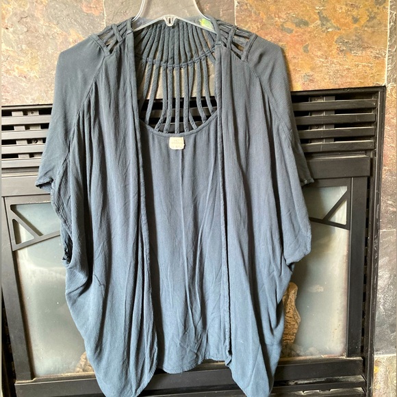 O’Neill | Sleeveless Top - Picture 1 of 5